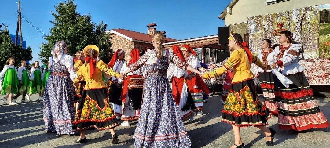 В Старой Бинарадке прошел фестиваль "Батюшка чай"