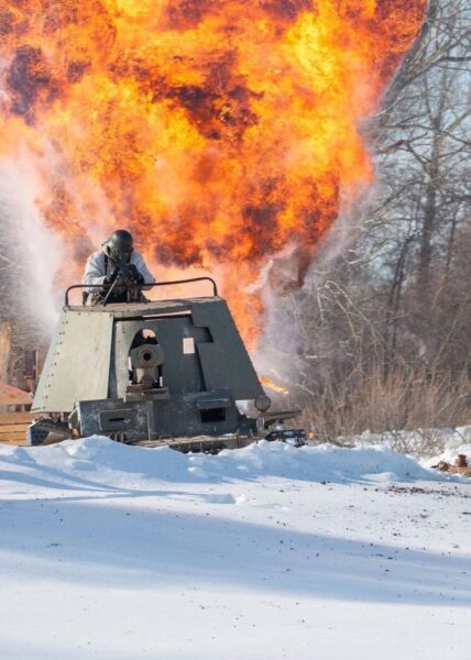 24 февраля возле поселка Городцовка прошла военно-историческая реконструкция «Линия Фронта»