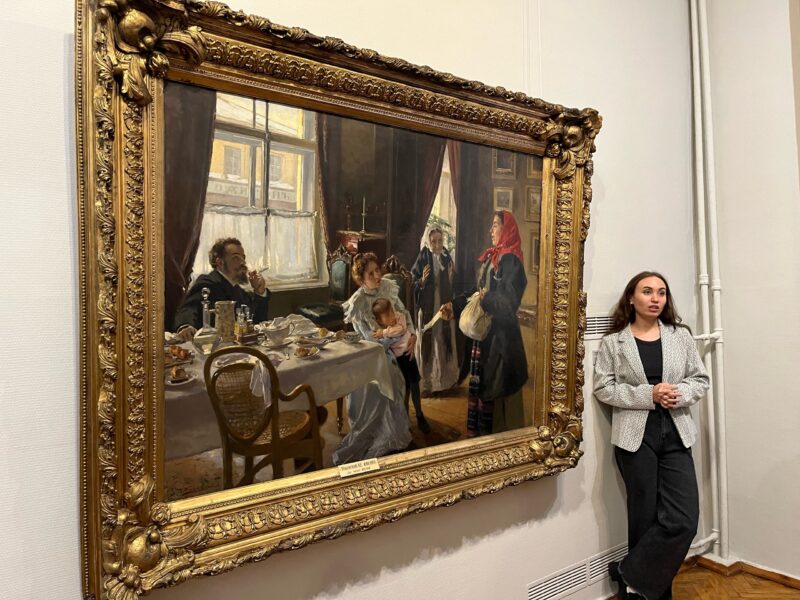 Ученики 8А класса ГБОУ СОШ с. Красный Яр посетили выставку «Бурлаки на Волге - выставка одного шедевра»