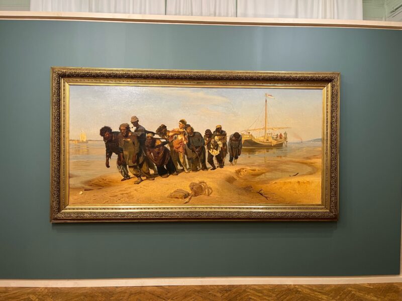 Ученики 8А класса ГБОУ СОШ с. Красный Яр посетили выставку «Бурлаки на Волге - выставка одного шедевра»